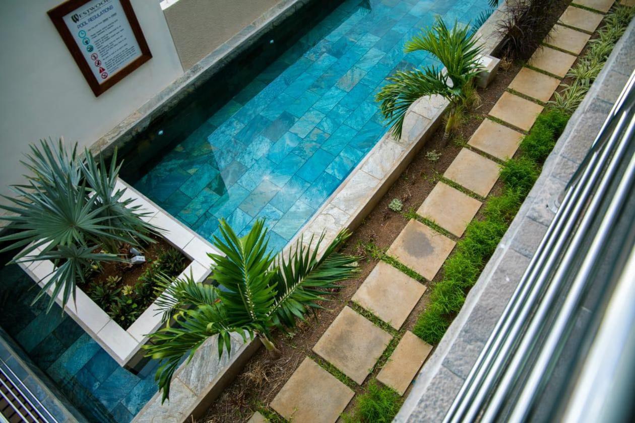 Entire Luxury 3 Bedroom Condo For Rent - Flic-En-Flac - Close To Beach Экстерьер фото