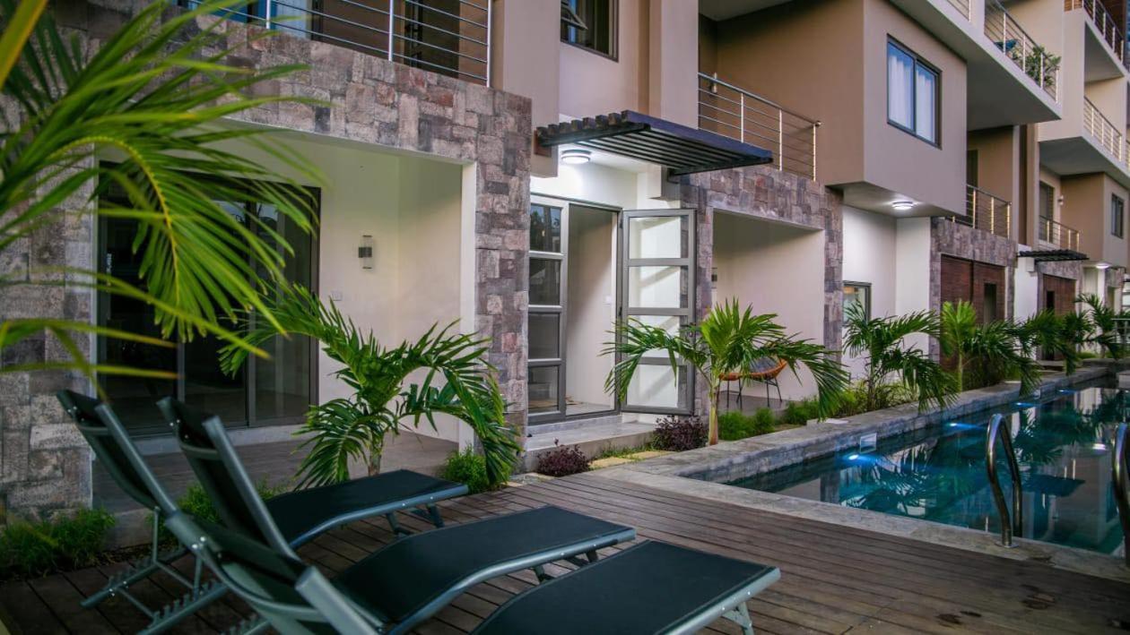 Entire Luxury 3 Bedroom Condo For Rent - Flic-En-Flac - Close To Beach Экстерьер фото