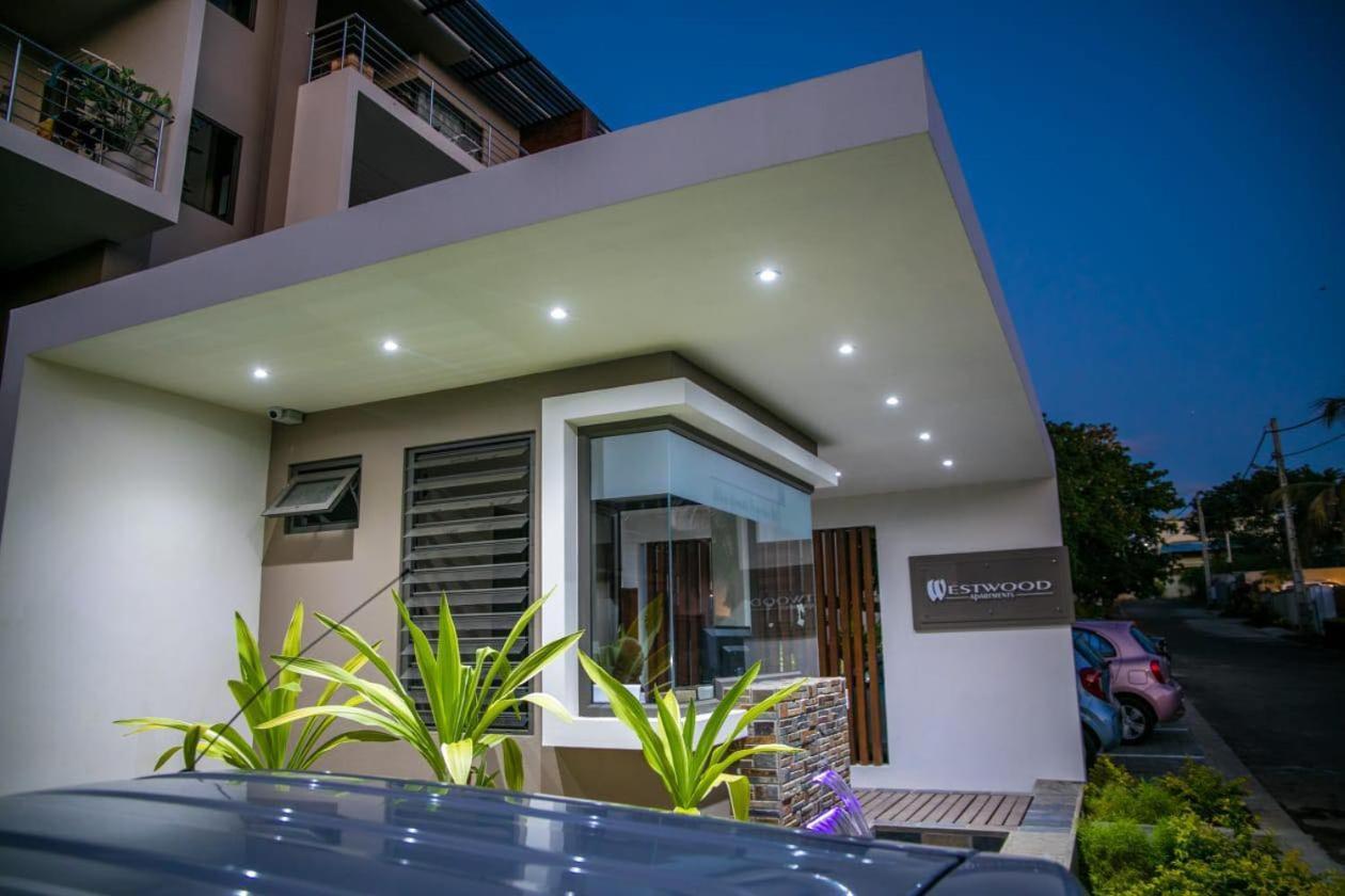 Entire Luxury 3 Bedroom Condo For Rent - Flic-En-Flac - Close To Beach Экстерьер фото