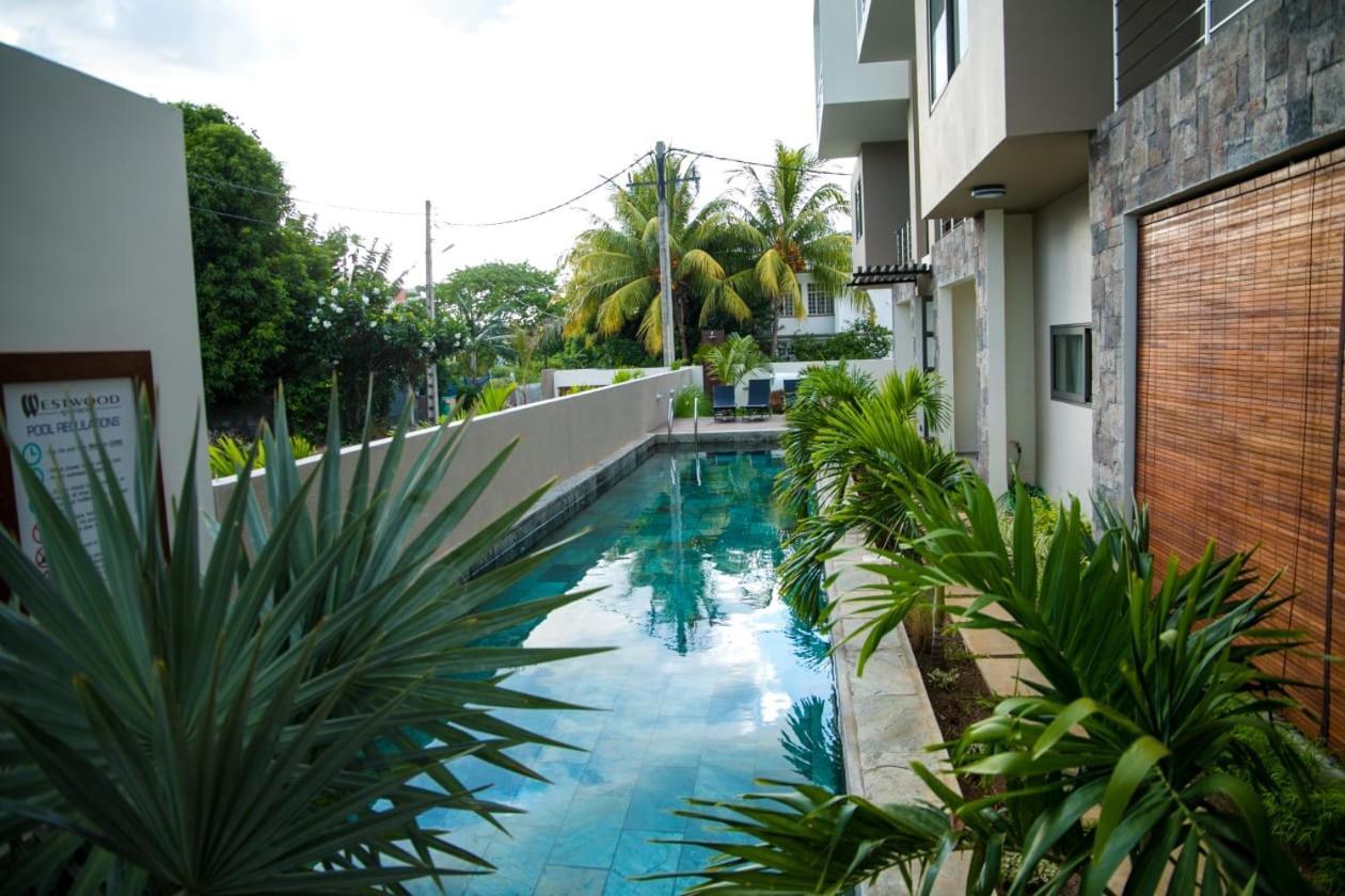 Entire Luxury 3 Bedroom Condo For Rent - Flic-En-Flac - Close To Beach Экстерьер фото